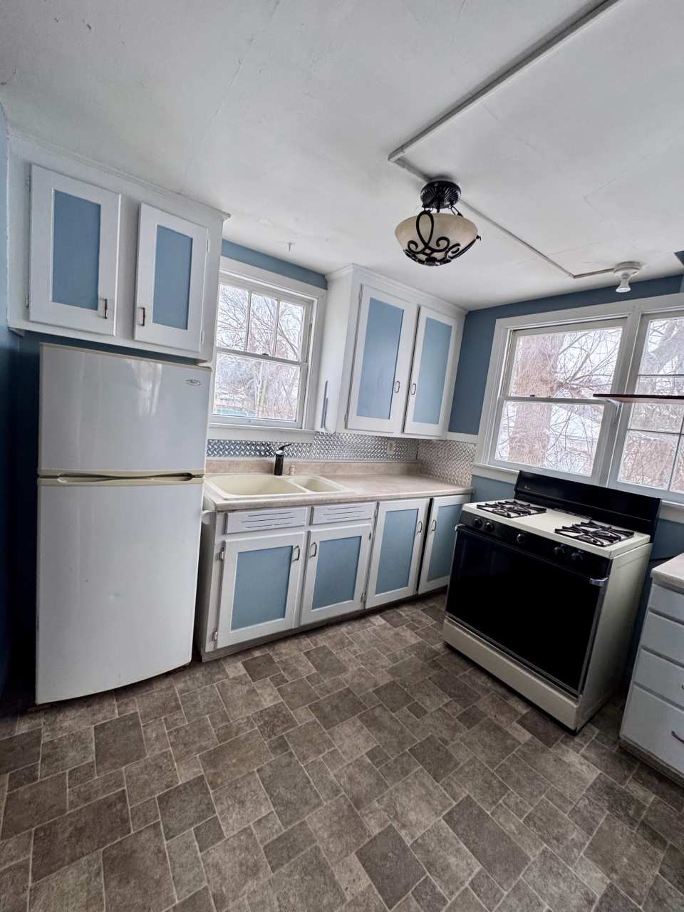 1023 South Pennsylvania Avenue - 3