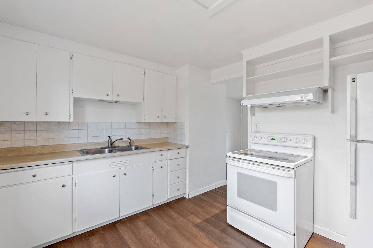 10617 Addison Street Southwest