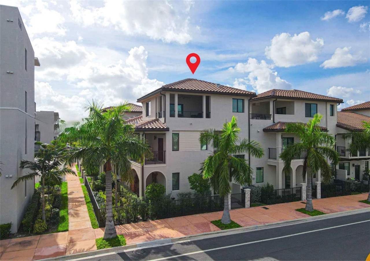 4260 Northwest 82nd Avenue