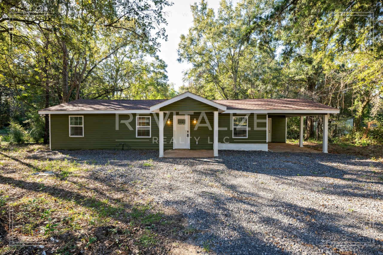 Fully Renovated 3/2 in West Mobile!