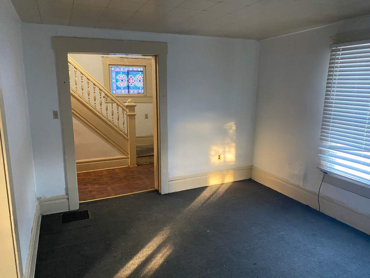 Spacious 3-Bedroom Home for Lease in Akron