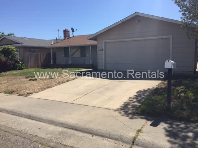 Spacious 4bd/2ba House with 2 Car Garage