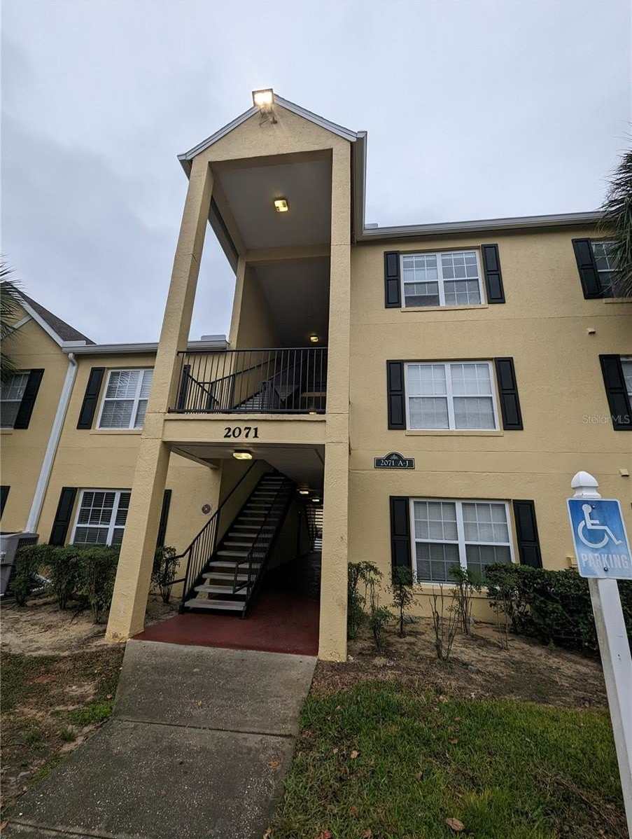 2071 DIXIE BELLE DRIVE