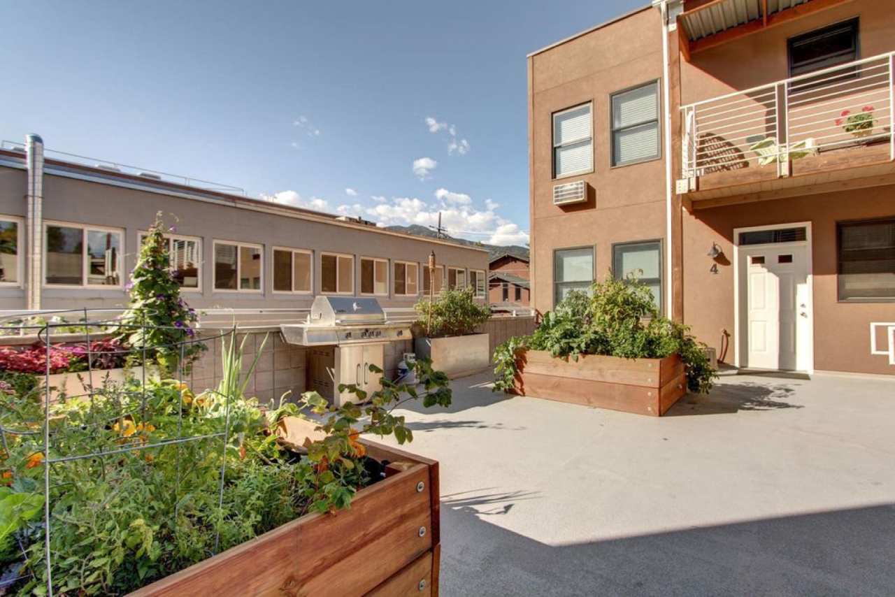2 Bed 2 Bath Condo In the Heart of Downtown Boulder!