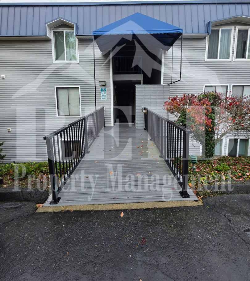 ADORABLE CENTRALLY LOCATED CONDO