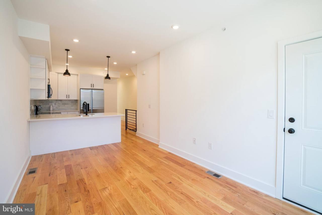 2022 N 5TH Street unit: 1