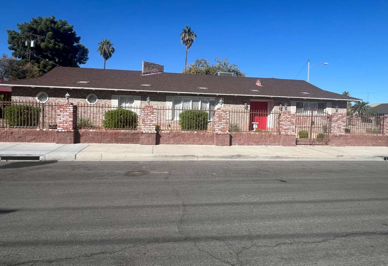 Charming Mid-Century Home in the Historic Scotch 80s Neighborhood