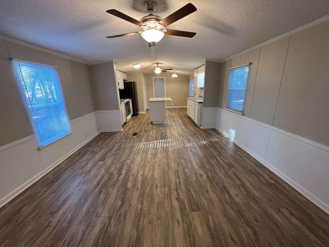 3 Bedroom/2 Bathroom Home on 1 Acre of Land