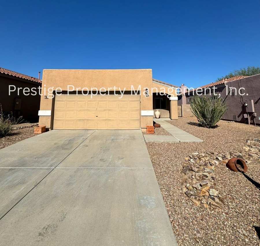 Super Cute 2Bd/2Ba Green Valley Home!!