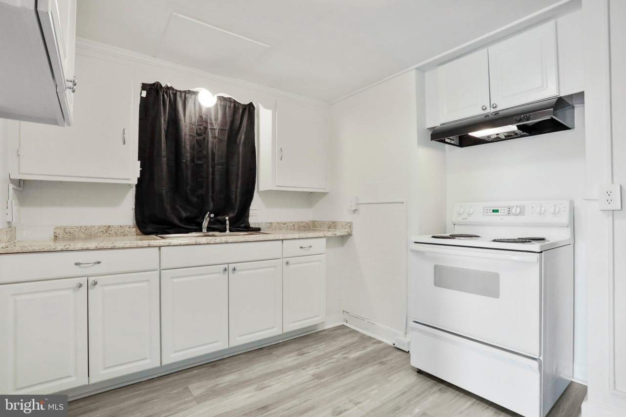 310 N POTOMAC Street unit: 1Fs