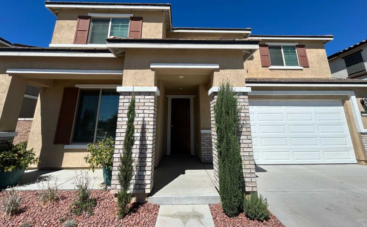 Like New 4 Bedroom + Loft Menifee Home