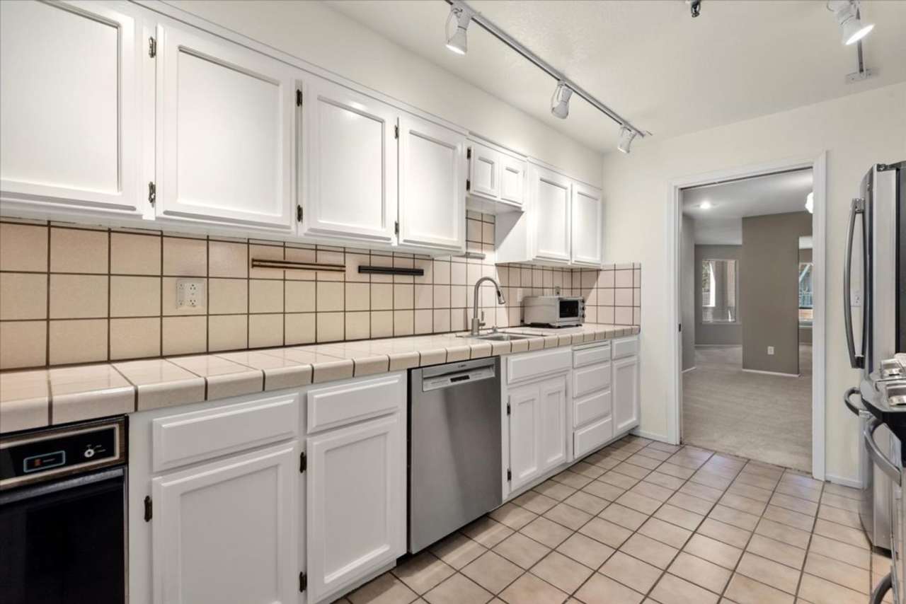 Beautiful 3 bed 2 bath condo near Downtown Palo Alto