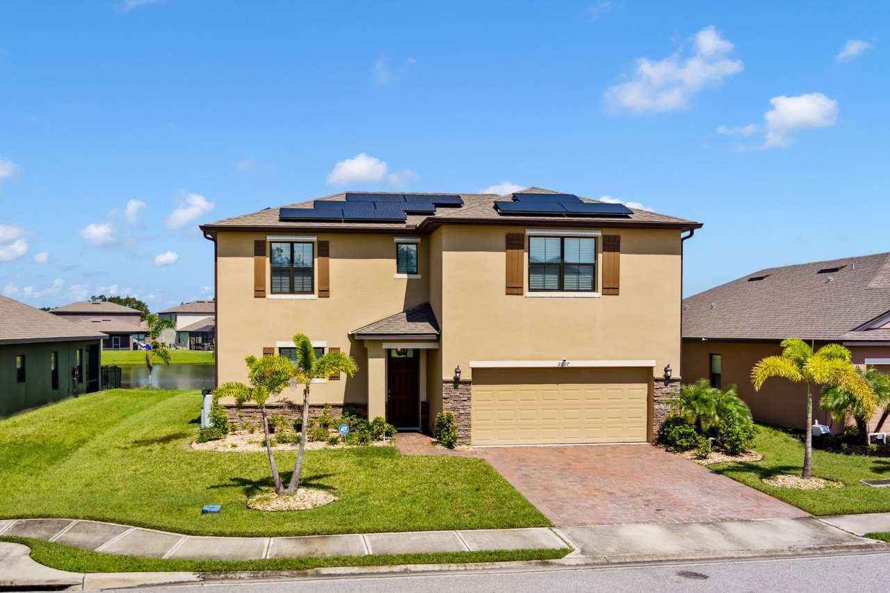 3697 Whimsical Circle