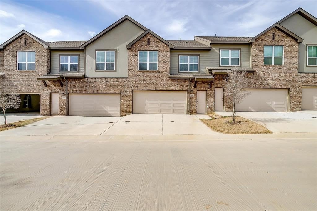 544 Lake Point Drive