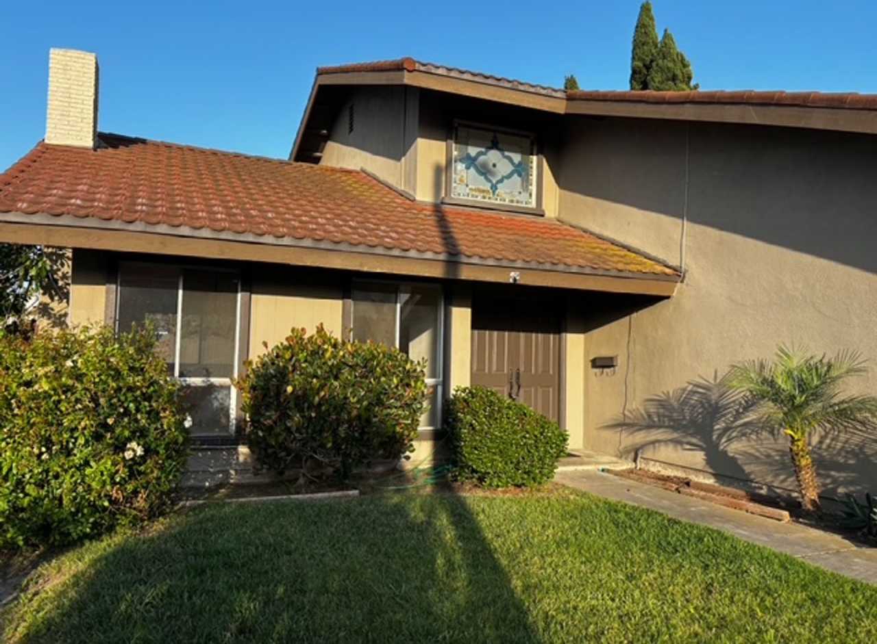 5 Bedroom 3 bathrooms