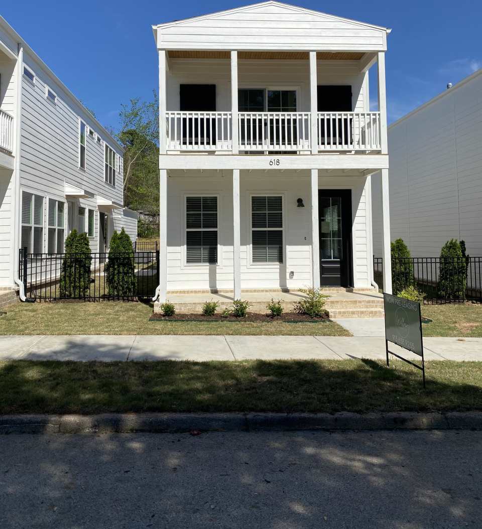 612 South Willow Avenue