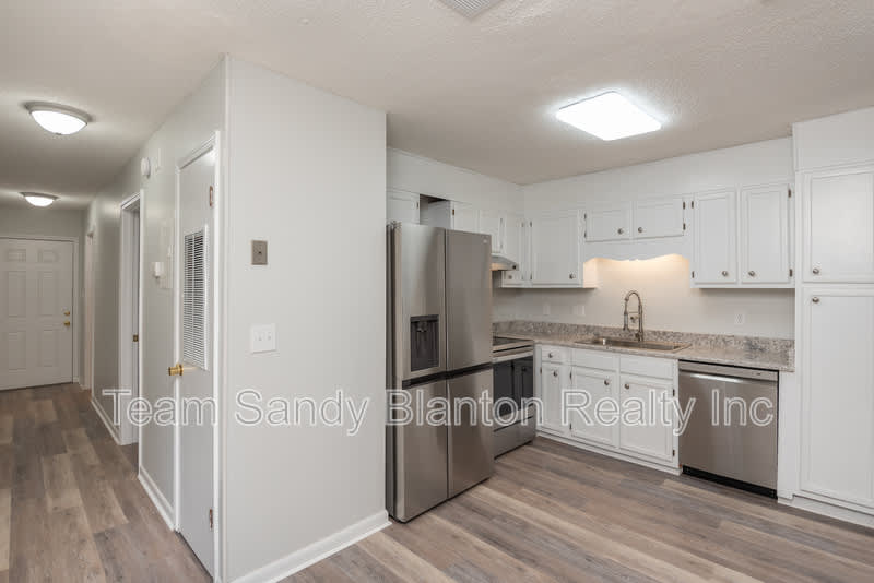 7224 Lago Vista Court