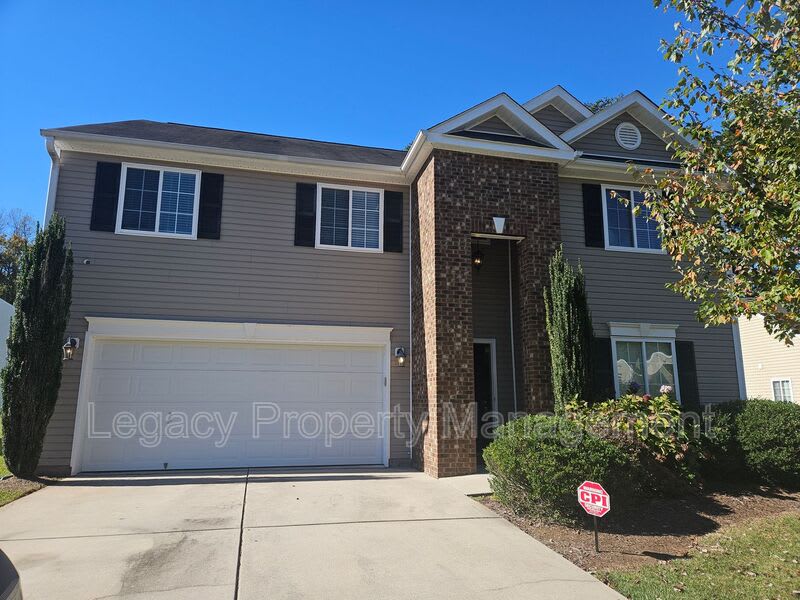 312 Walnut Crossing Dr