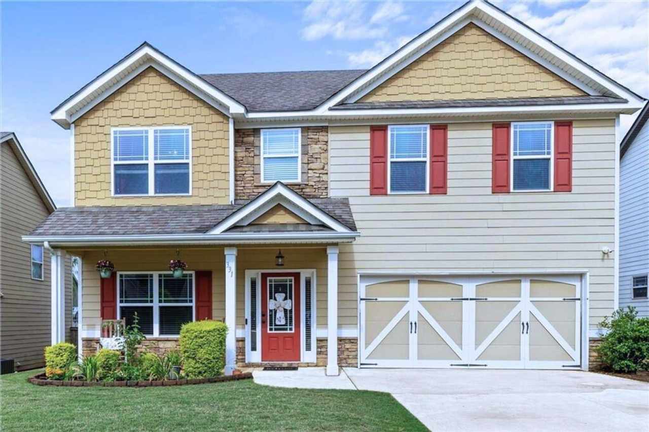 Nice 4 Bedroom Home in Solamere