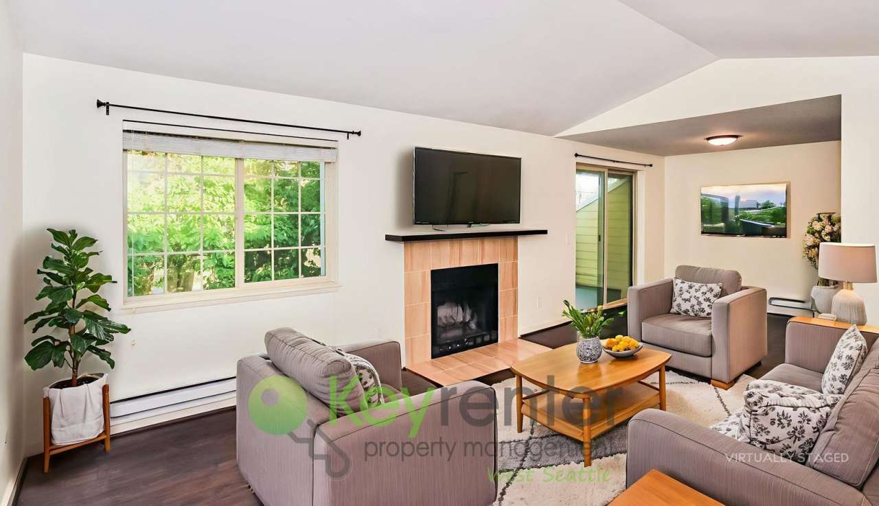 **Rent Special: Free month of rent!** Remodeled 2BR/2BA Walkable to Westwood Village, Transit, Parks  Puget Sound