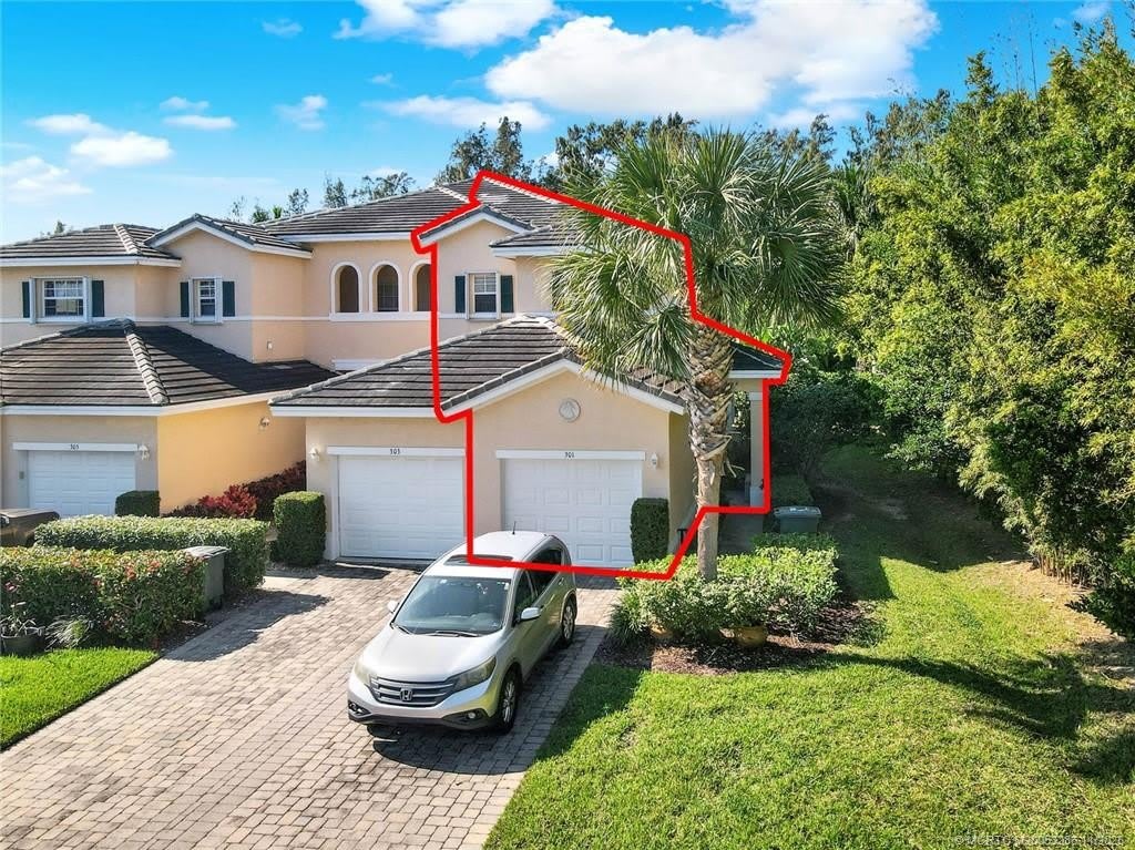 301 S Compass Drive unit: 301