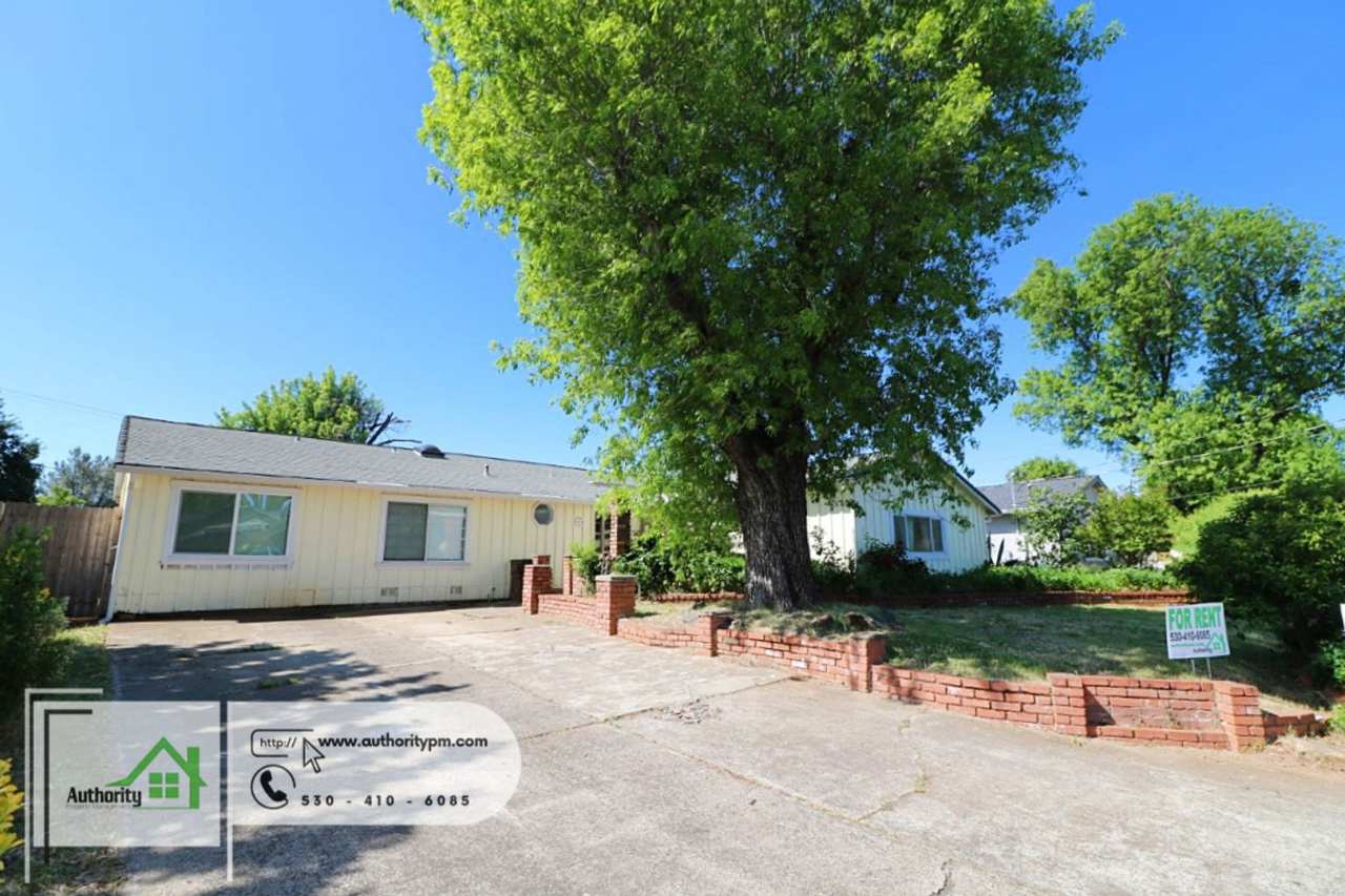 2353 Jonquil Way - Large Home With Bonus Room | Unique Rental Opportunity!