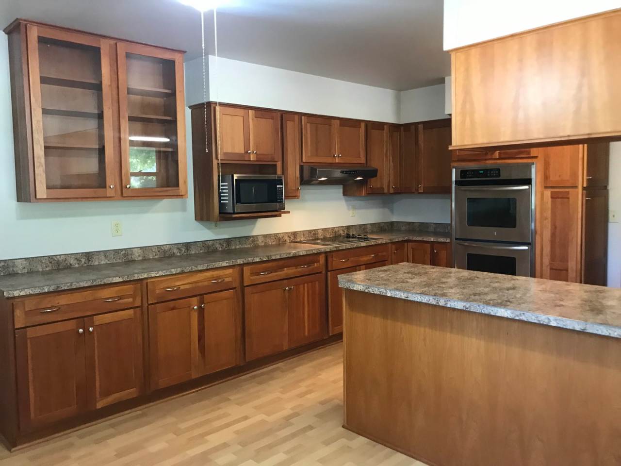 Large 5 bed 3 bath family home with two separate kitchens! Close to Augustana!