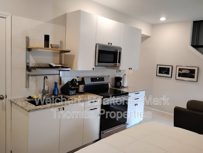 1035 Manorhaven Drive