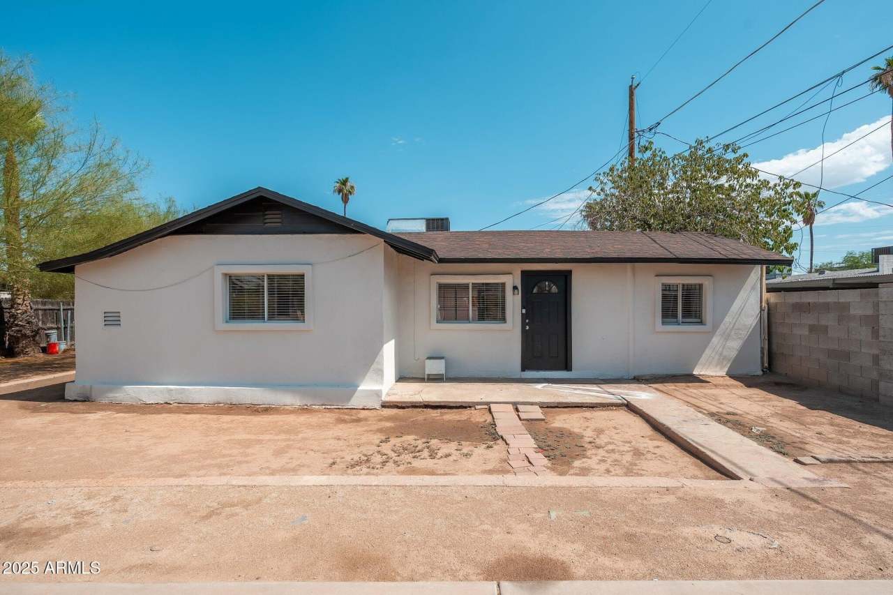 744 W Coolidge Street