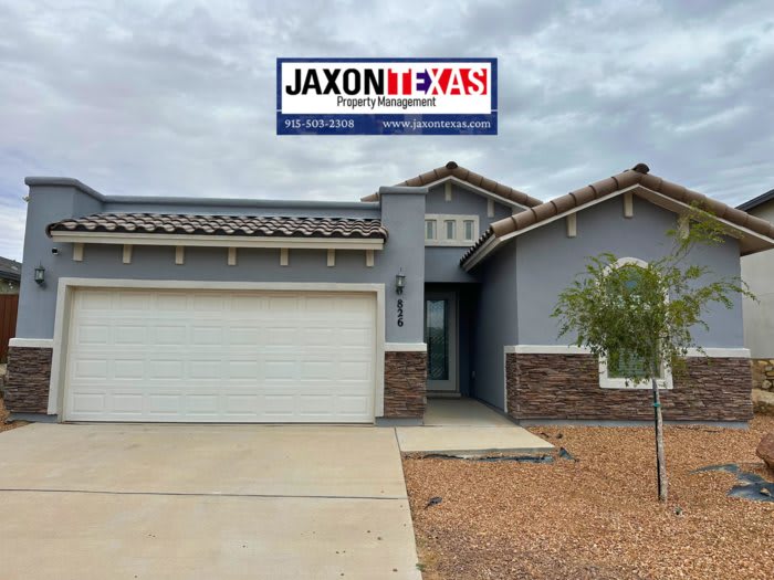 826 Maple Park Avenue