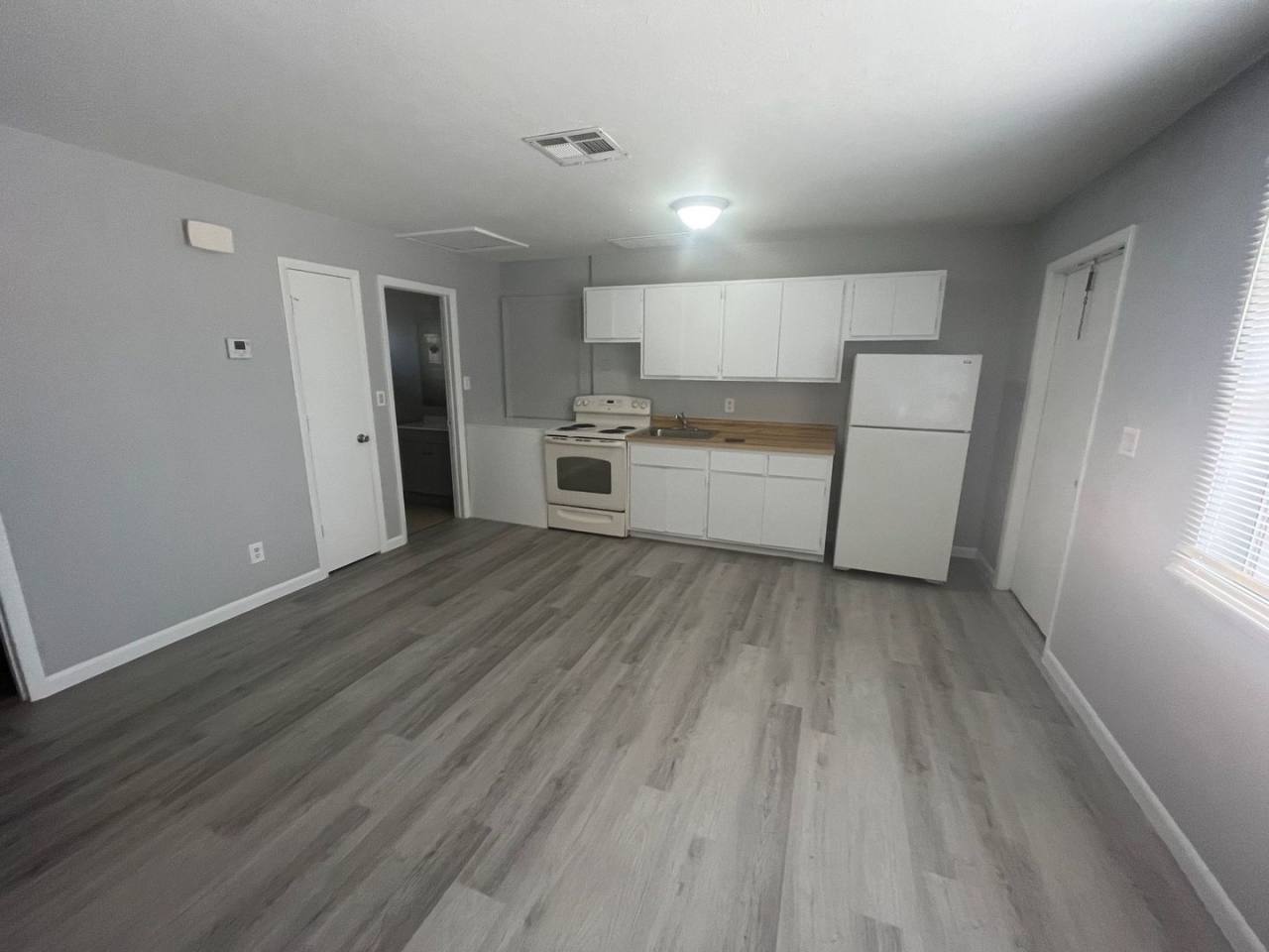 Unit F @ 15 SE 24th Ave