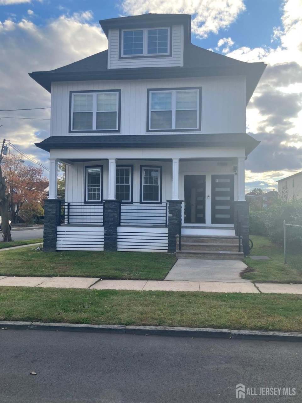 401 Ainsworth Street