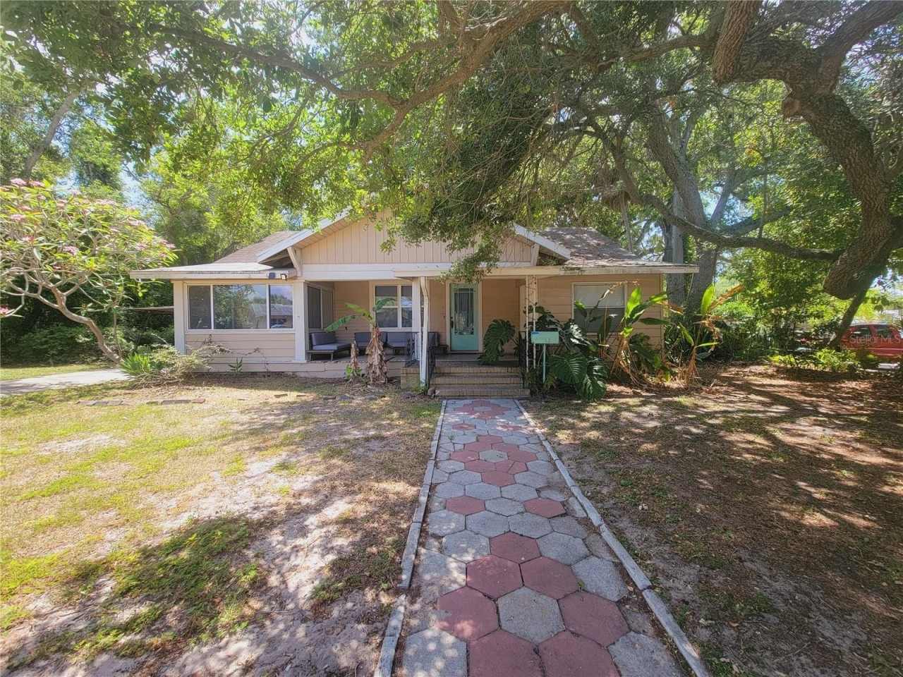 2207 FLORIDA AVENUE S