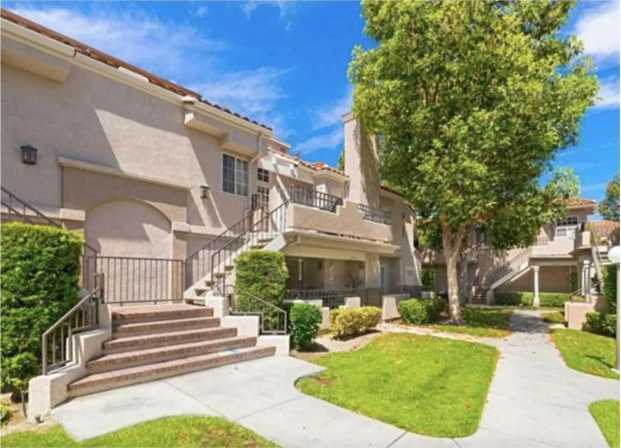 This stunning One-Bedroom One-Bathroom Condo in Laguna Niguel