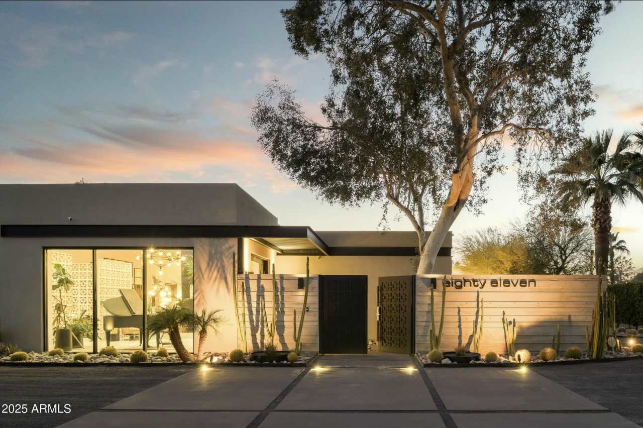 8011 E Larkspur Drive