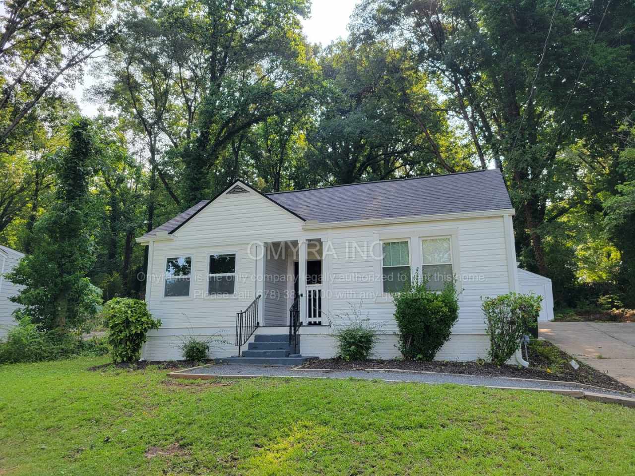 Beautiful 3 Bedroom Ranch House in Hapeville!