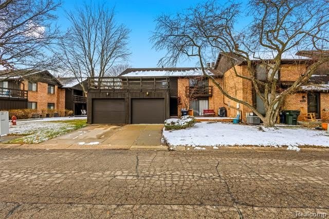 37151 Golfview Drive