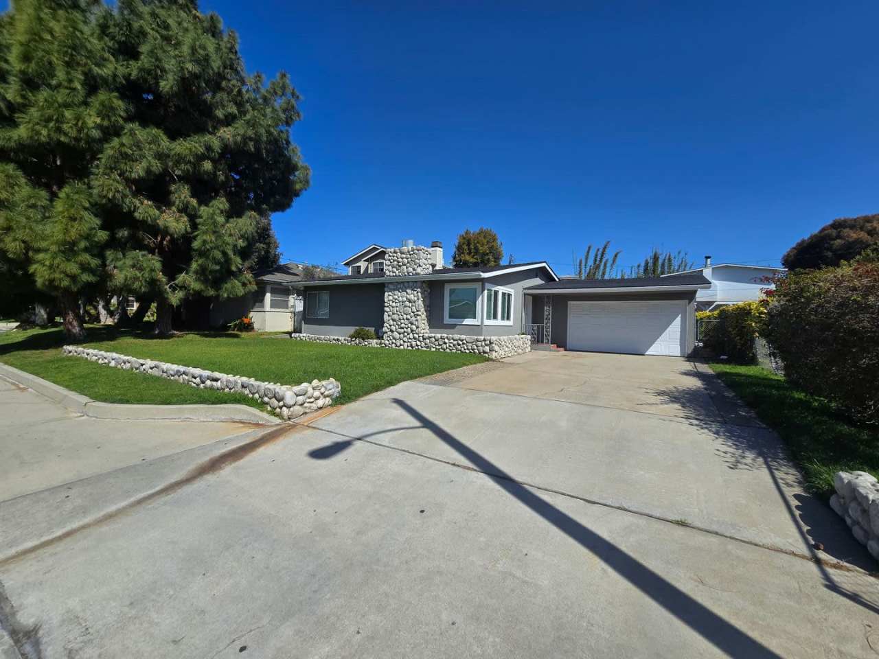 Beautiful Home: 2 Bedroom 2 Bath Home,