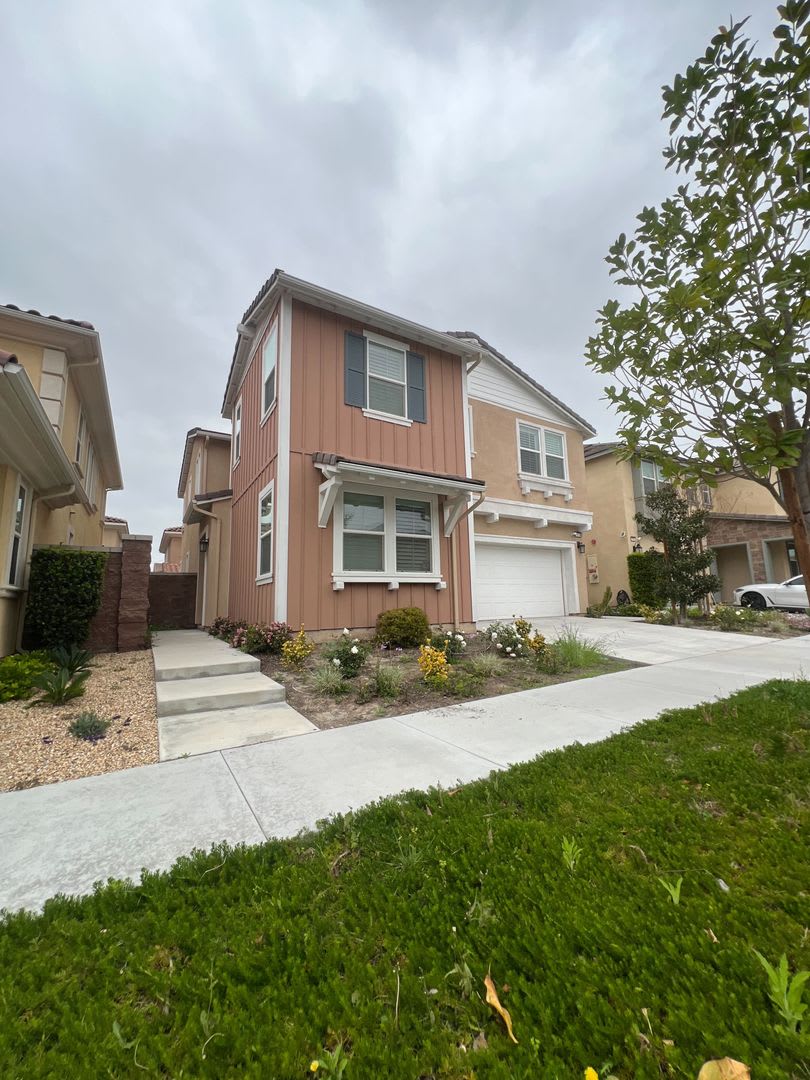 Spacious 5-Bedroom Home for Rent in Prime Chino Location