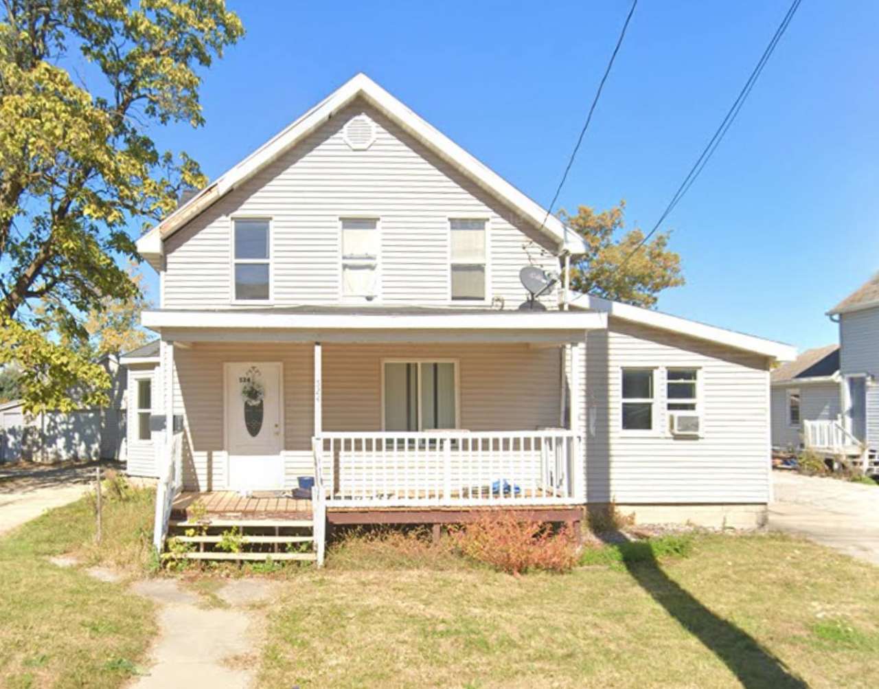 524 3rd St - A- Upper