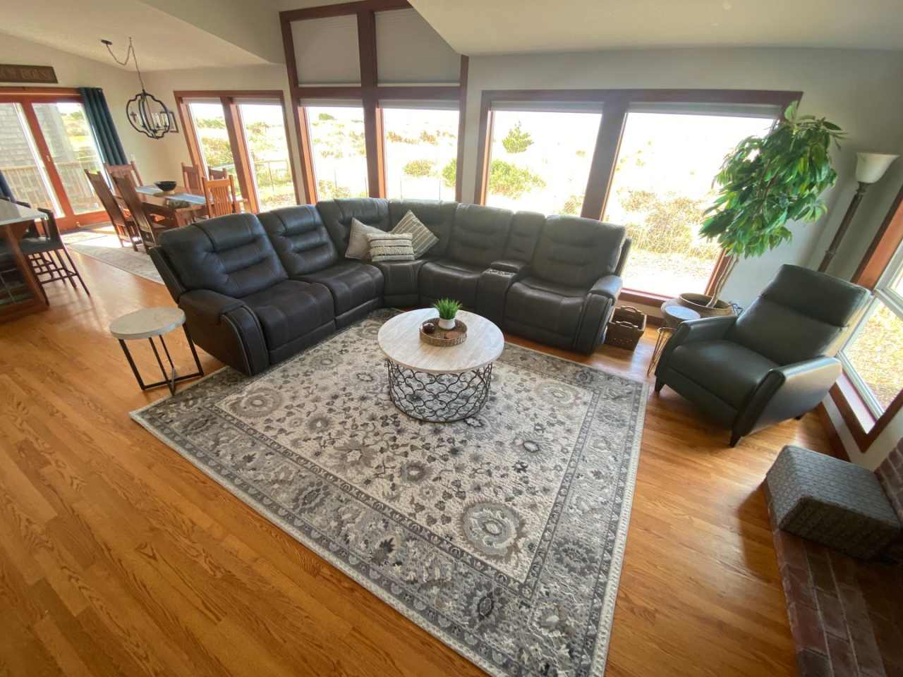 LONG BEACH VACATION HOME BY THE MONTH - VIEW  BEACH ACCESS