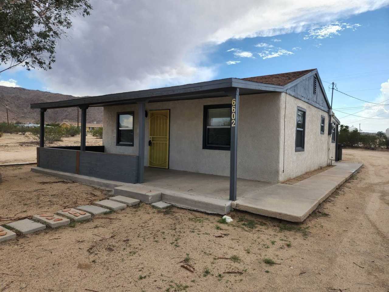 ***COMING SOON***Cute 2 Bedroom 1 Bath Home