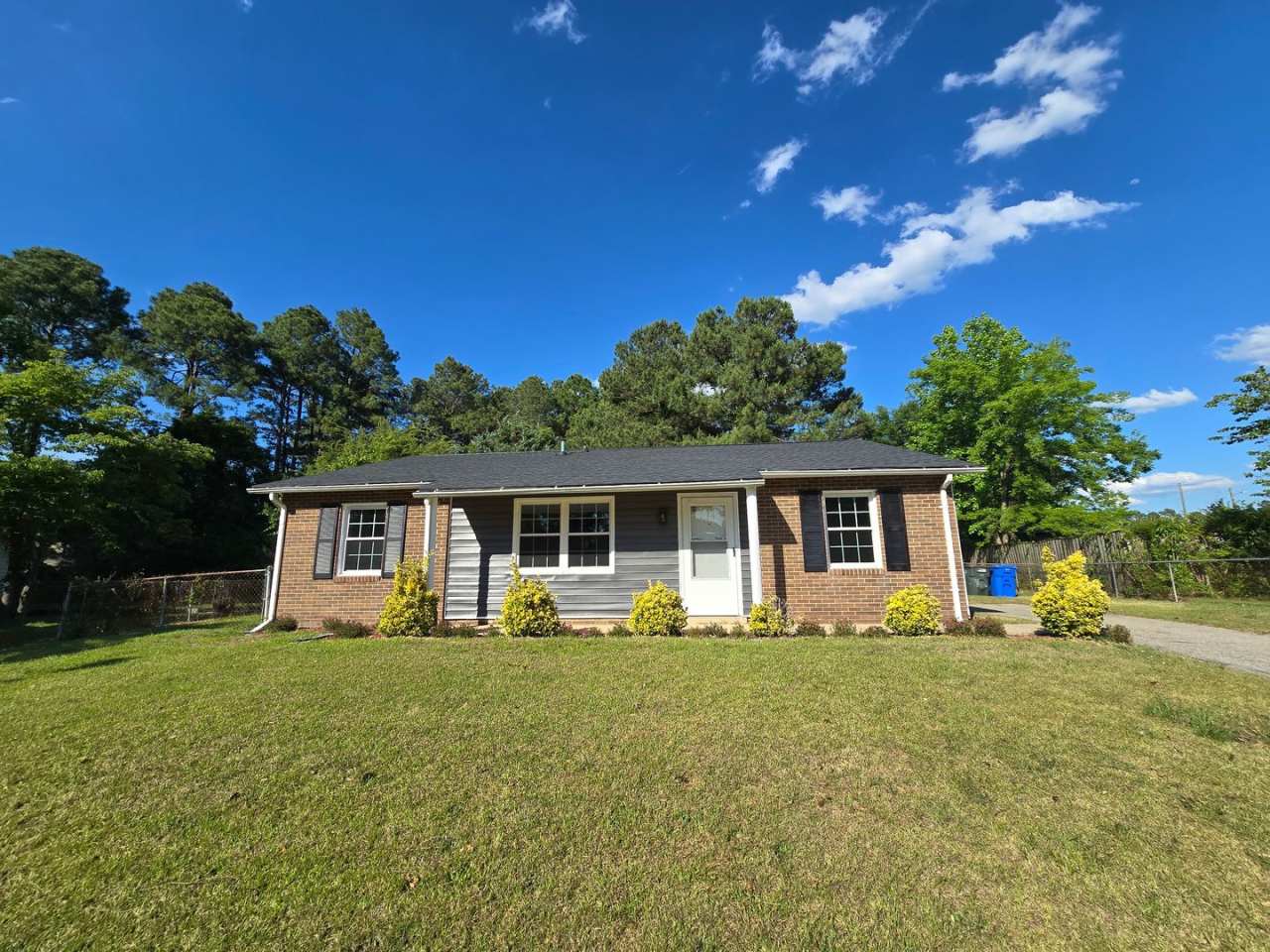 607 Kellam Cir ~ Pine Ridge