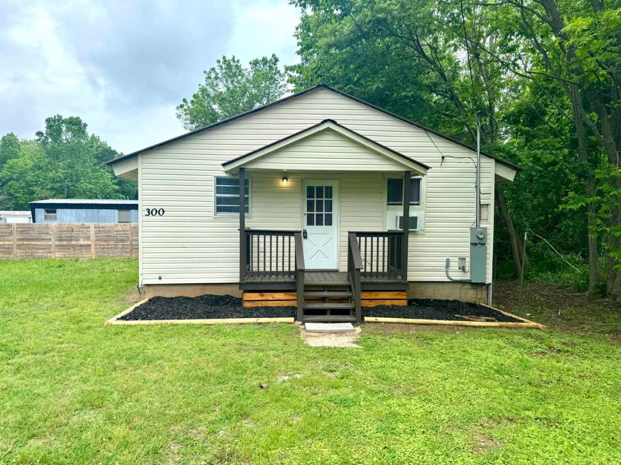 Cute 2 Bedroom 1 Bath House in Jacksonville
