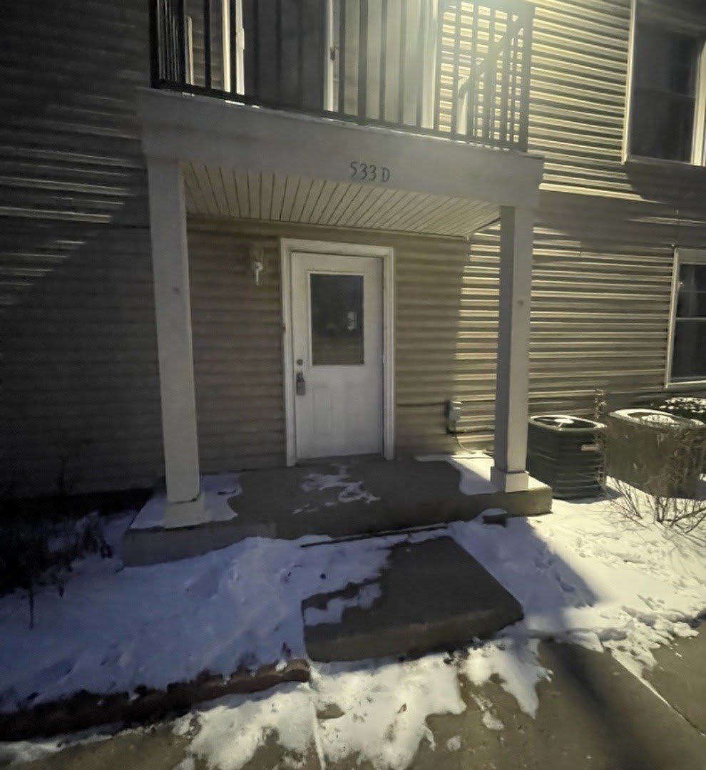 533 Darlene Lane unit: D