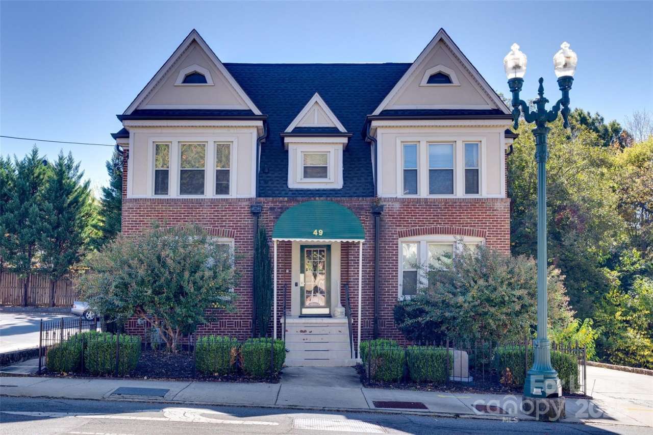 49 Corban Avenue SW unit: 1