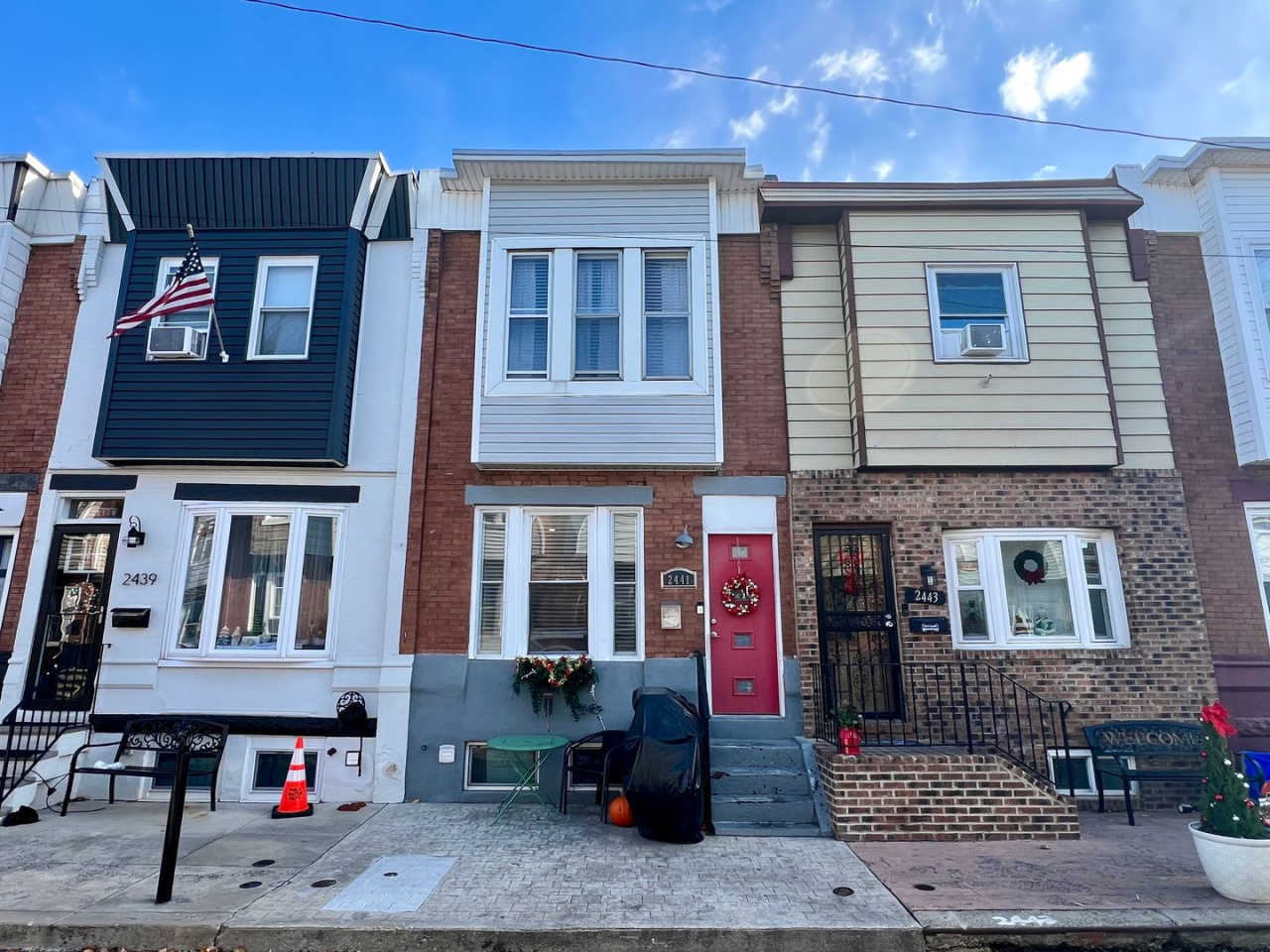 Gorgeous 3-Bedroom Townhome in South Philadelphia! Available NOW!