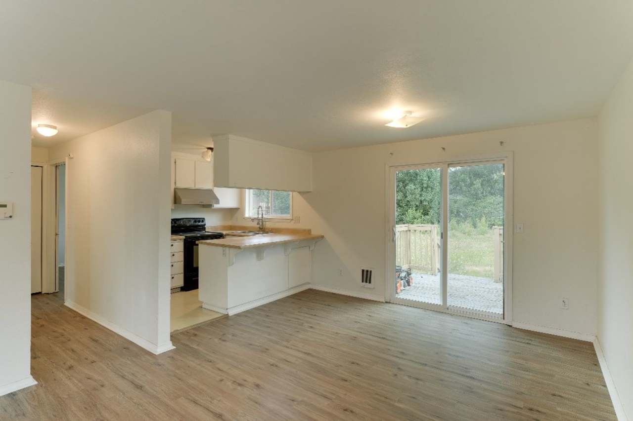 CLICK "REQUEST A TOUR" NOW!