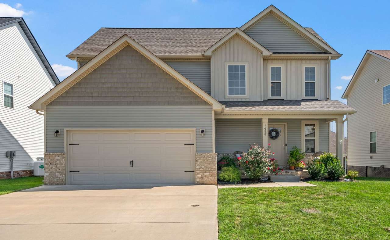 Modern Home in The Quarry Subdivision!