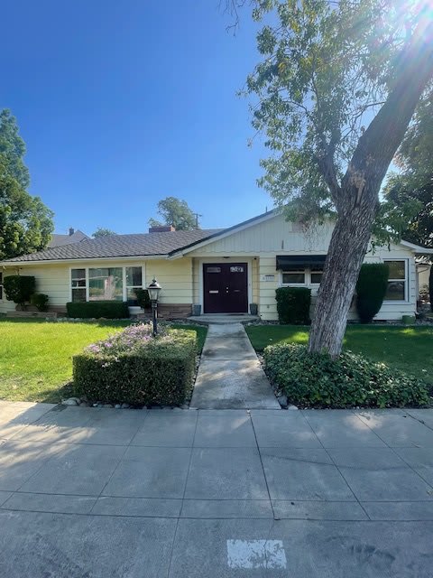 1180 N Country Club Blvd